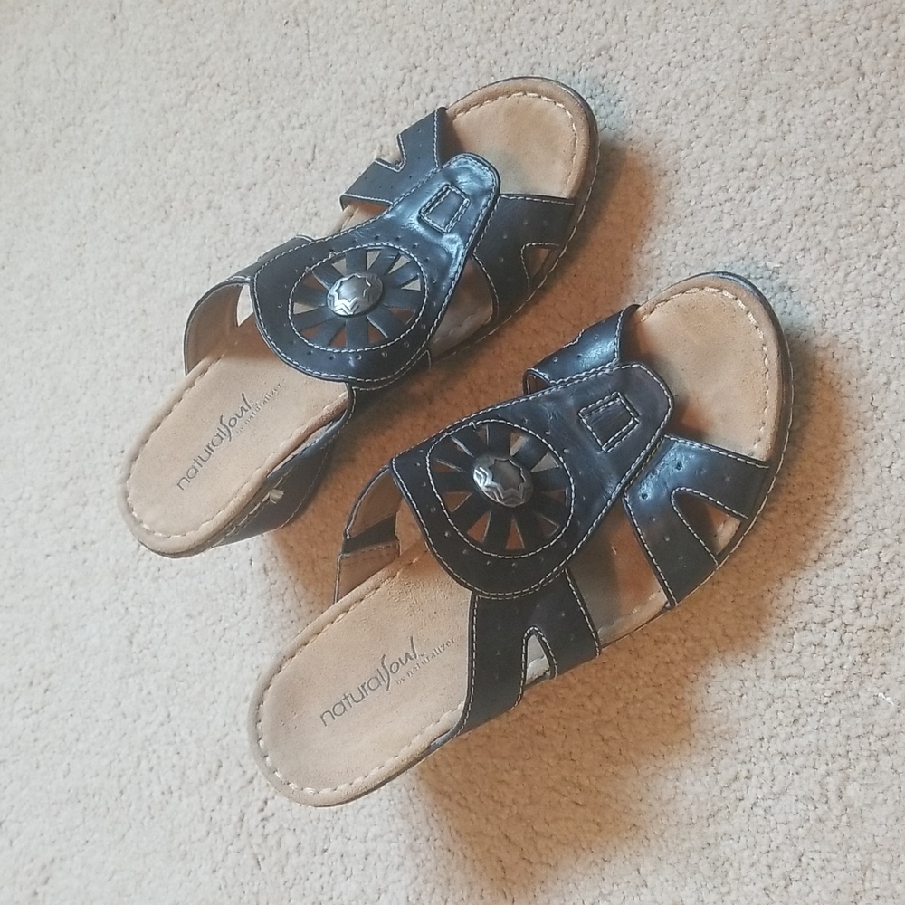 Natural Soul Womens Heeled Sandals For Sale (size 8.5)